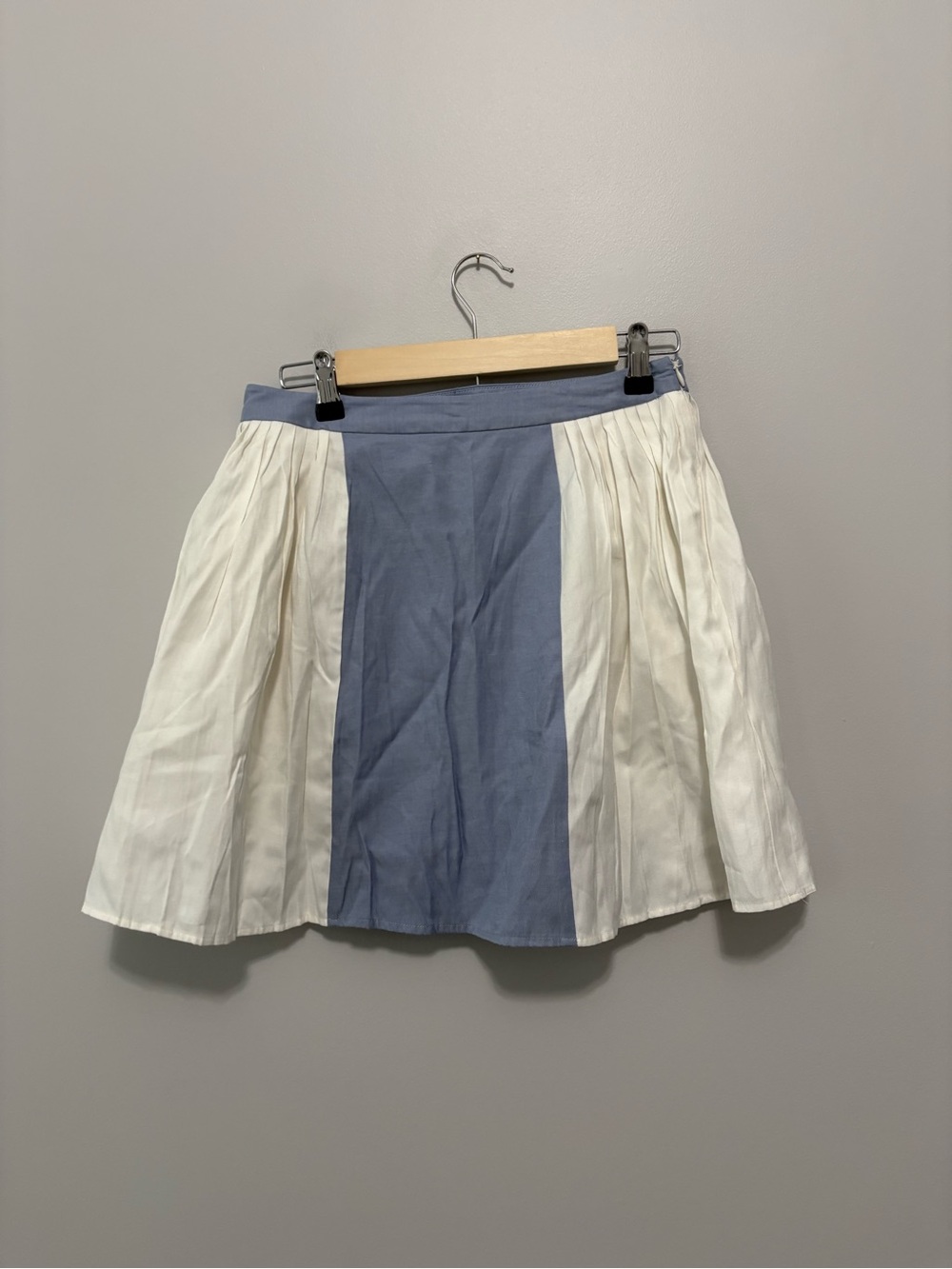 Wren Pleated Two-Tone Chambray Blue and White Preppy Flirty Feminine Mini Skirt